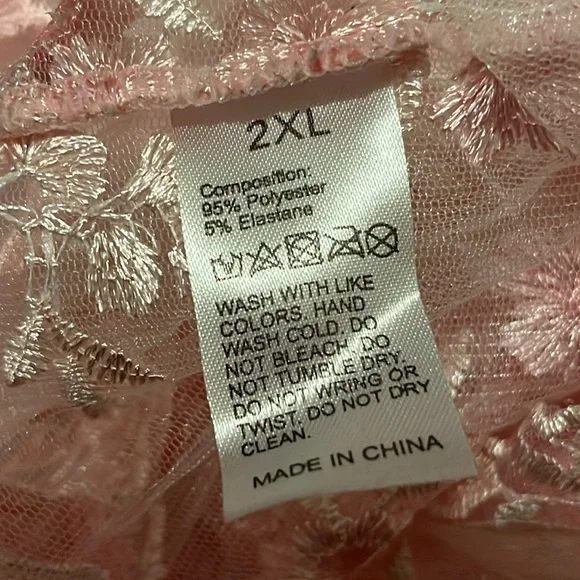 Pink Lace Chemise, 1X - Picture 3 of 3
